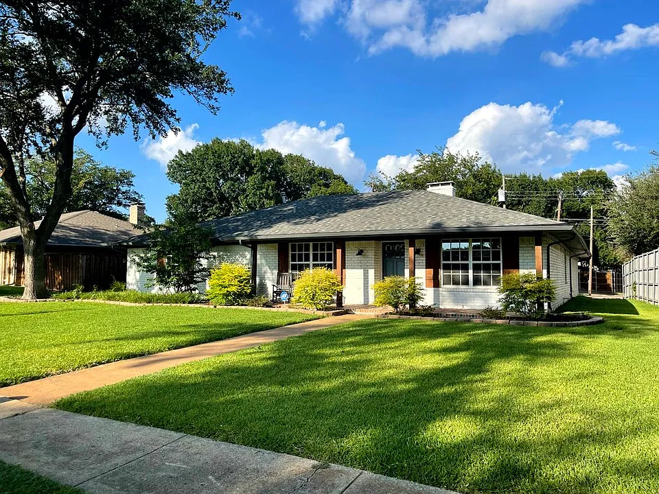 3002 Canyon Brook Dr