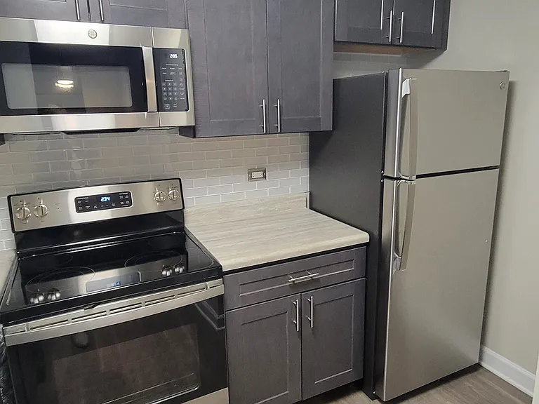 Lisle Station Apartments — Photo 105