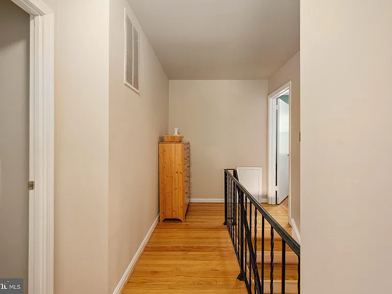 6917 Stoneybrooke Ln — Photo 41