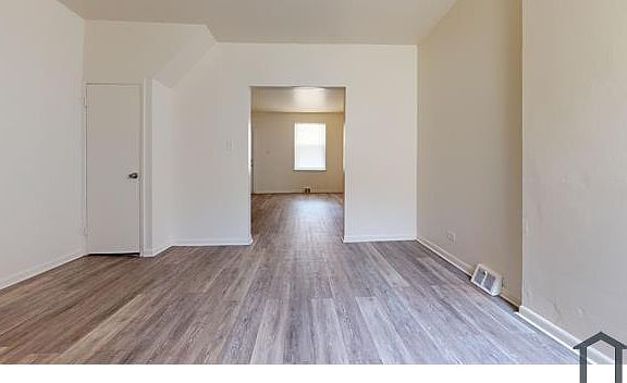 4th image of 5427 Delancey St