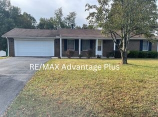 1608 Redbud Cir, Radcliff, KY 40160