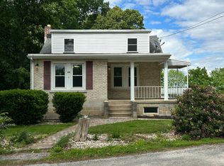 155 N Blacksmith Ave, Windsor, PA 17366