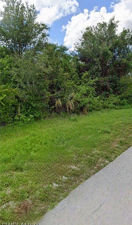 2nd image of 6049 Laurelwood Dr