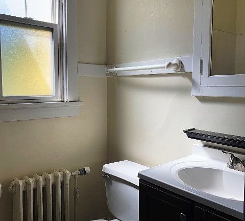 5th image of 1117 13th Ave N APT 207