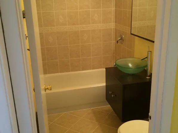 2214 S Goebbert Rd APT 385, Arlington Heights, IL 60005