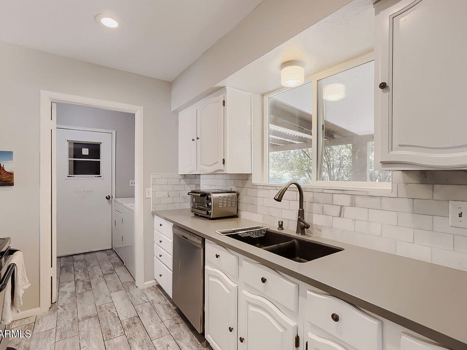 1st image of 95 W SAN REMO Street