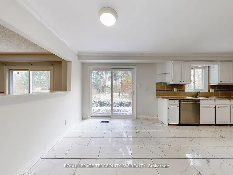 327A Beechgrove Dr — Photo 10