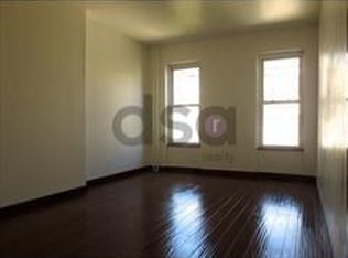 1723 Grove St, Flushing, NY 11385