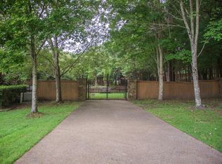 9425 & 9435 Greywood Cv, Cordova, TN 38018