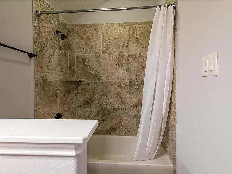 7 Whispering Thicket Pl — Photo 21