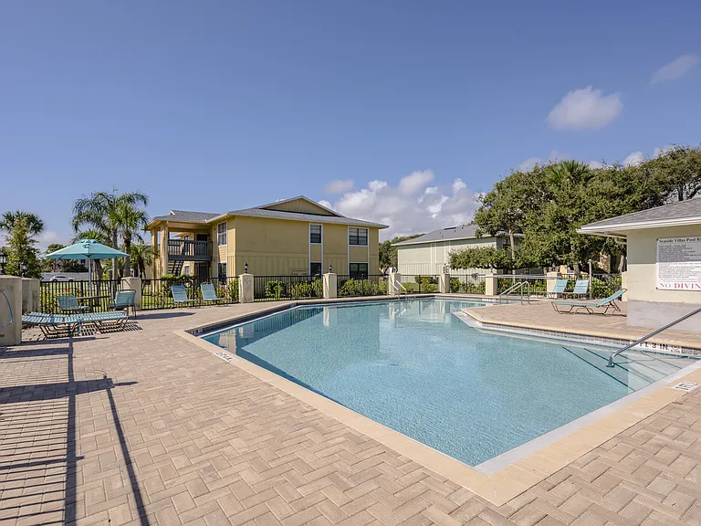 Seaside Villas Apartments — Photo 9