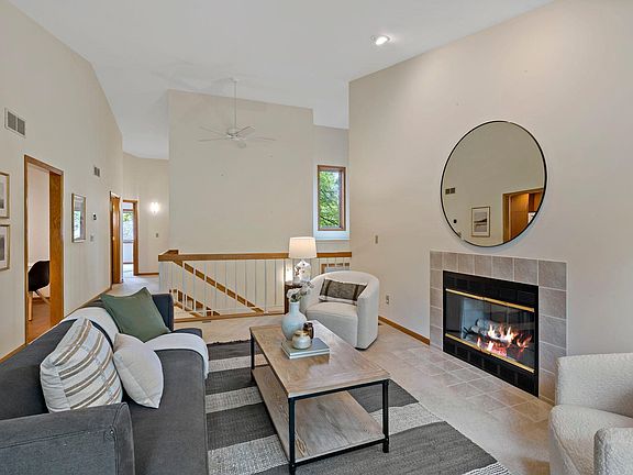 4th image of 14471 Stewart Ln