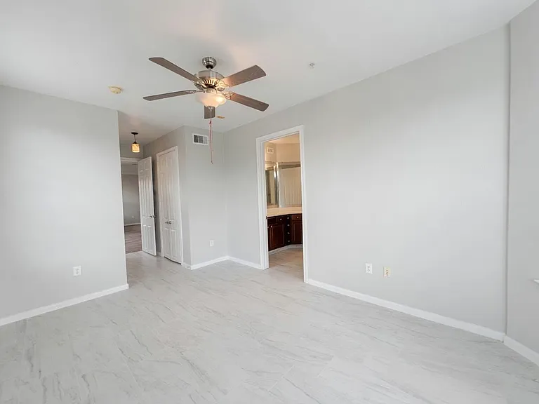 7575 Kirby Dr #2214 — Photo 16