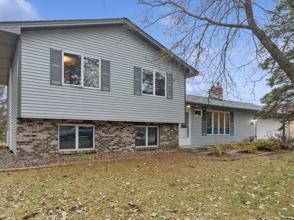 1304 W River St, Monticello, MN 55362
