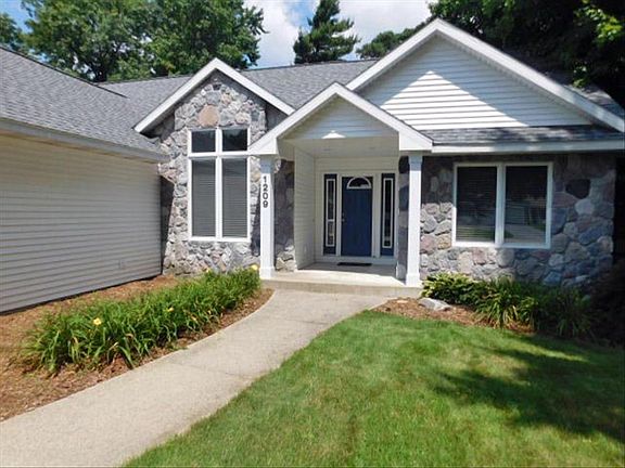 2nd image of 1209 Bentwood Ct