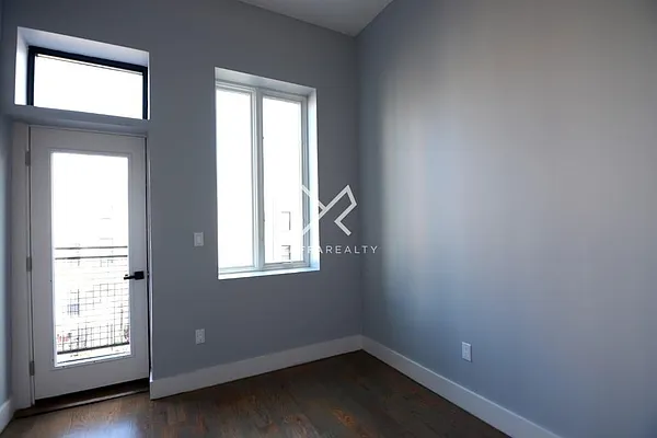 Rented by Yaffa Realty LLC | media 21