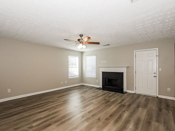 4th image of 1365 Camelia St