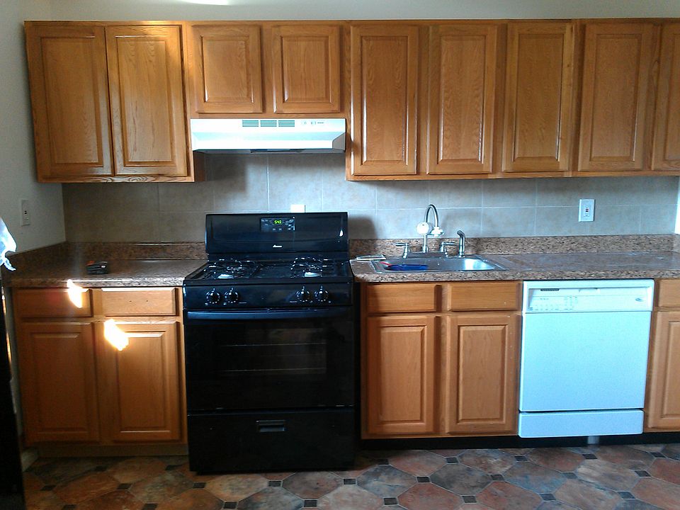 1st image of 1 Copiague Pl