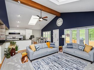 6735 NW Timberline Dr, Des Moines, IA 50313