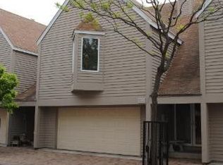 1133 Chelsea Ct, New Brighton, MN 55112