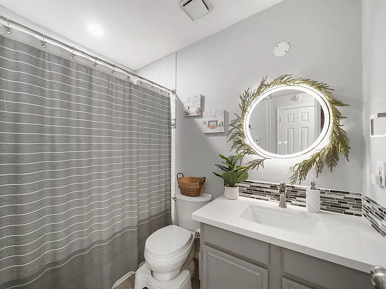 14402 Westbury Ct — Photo 27