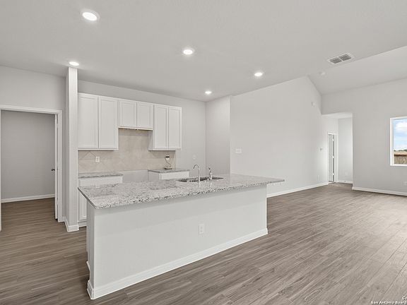 5th image of 2051 Olivia Drive