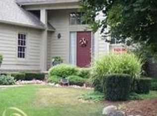 4604 Roundtree Dr, Brighton, MI