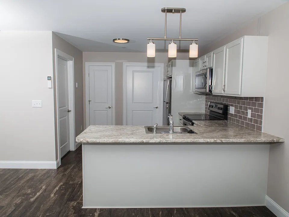 41A Premier Dr