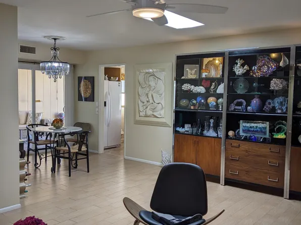 10585 W PALMERAS Drive #H, Sun City, AZ 85373