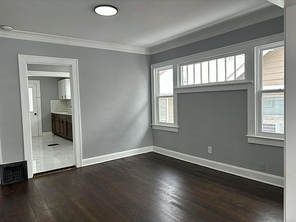 5th image of 2206 E 70th St