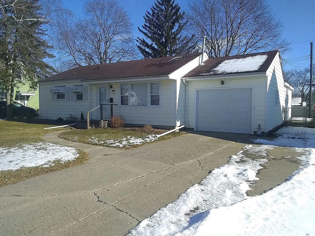 4601 Alpha St photo 1