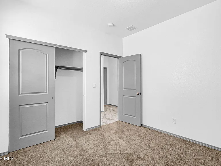 1657 Asbury St — Photo 32