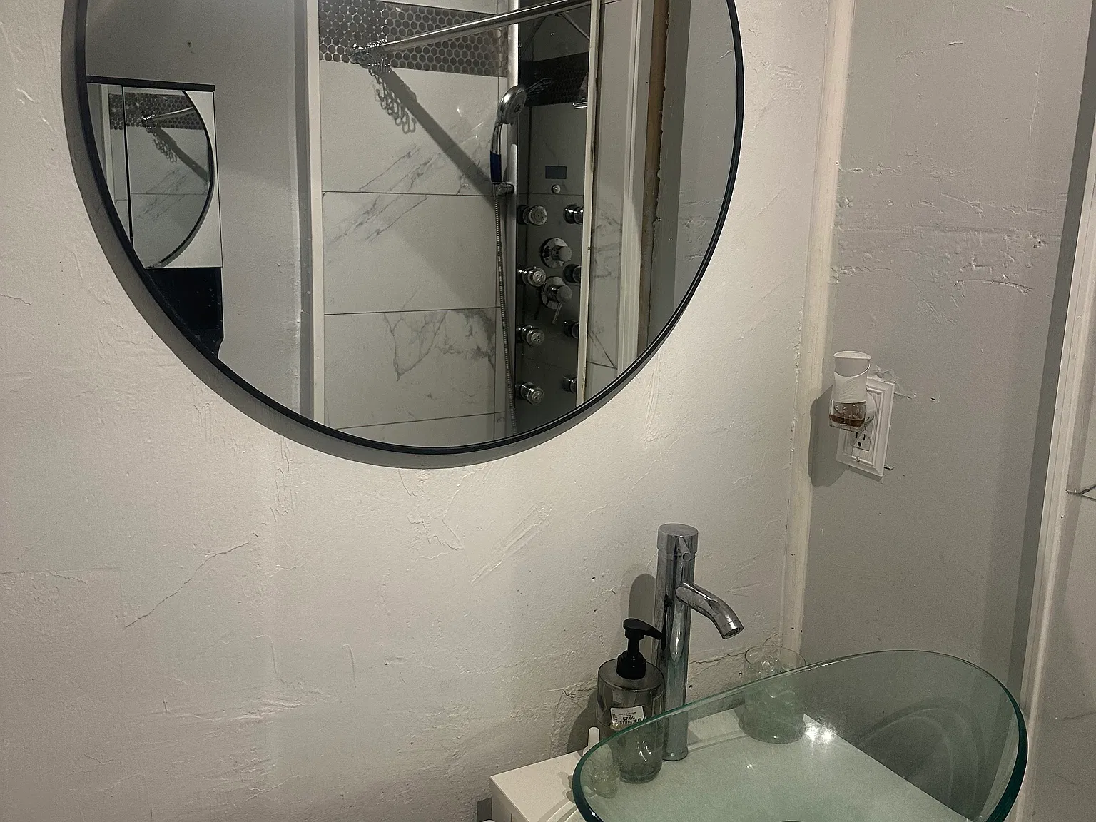 2 bed, 700 sqft, $1,100 — Photo 3