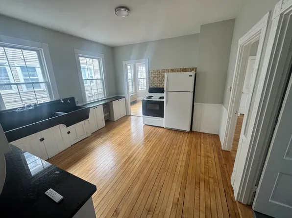 53 Nichols St, Lewiston, ME