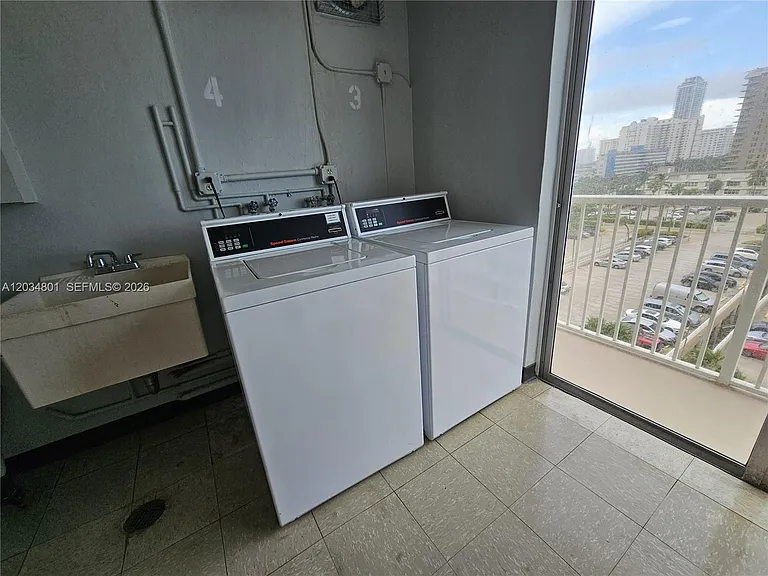 1980 S Ocean Dr #6J — Photo 24