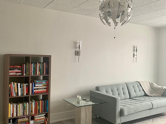 2nd image of 626 E Woodland Park #403