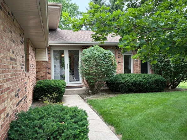 1159 Peachtree Ct, Naperville, IL 60540