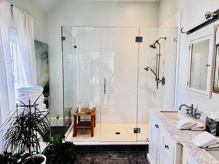 233 Rowayton Ave — Photo 18