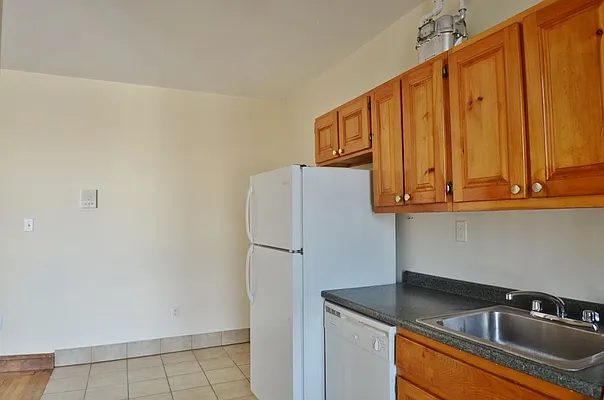 Rented by CITY SKYLINE REALTY INC | media 20