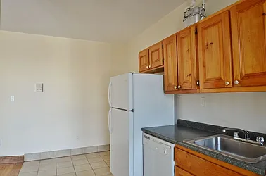 Rented by CITY SKYLINE REALTY INC