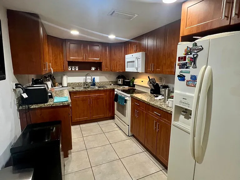 14250 SW 62nd St #2O1 — Photo 10