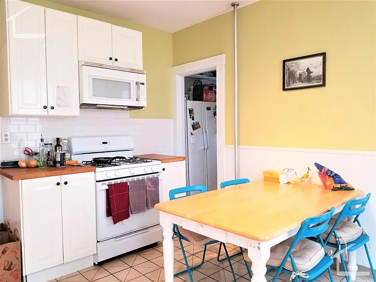 119 Browne St #3 — Photo 6