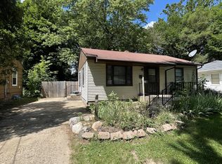 1012 Oakley Ave #1, Rockford, IL 61101