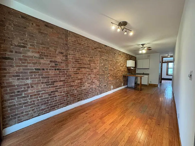401 E 115th St #2N — Photo 5