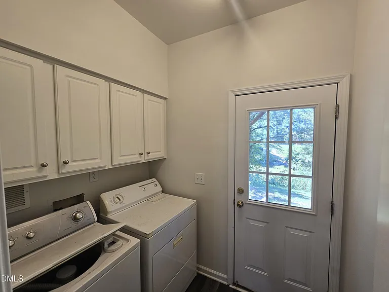 802 Sutter Gate Ln — Photo 12