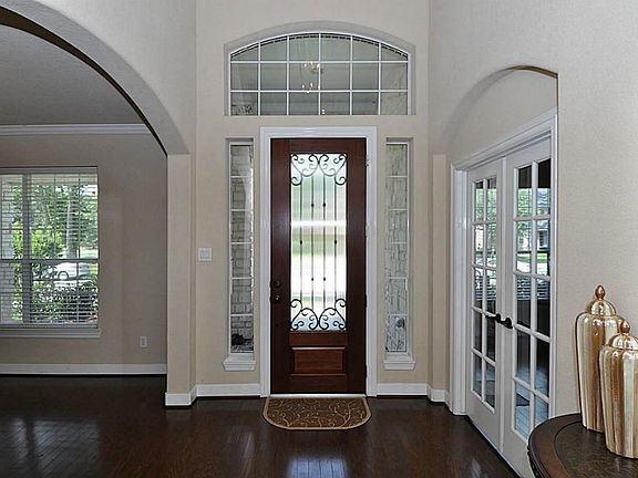 3rd image of 10622 Winding Green Dr
