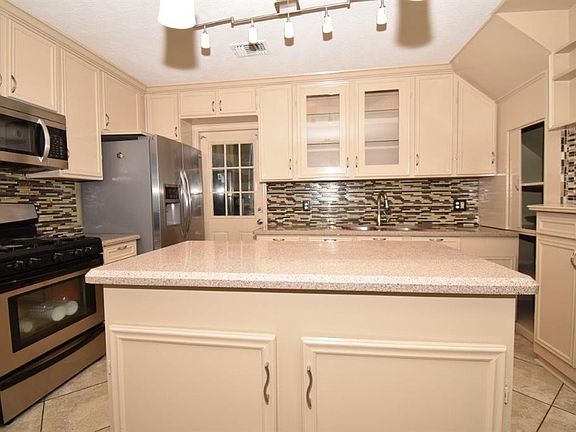 4th image of 7624 Goudin Dr
