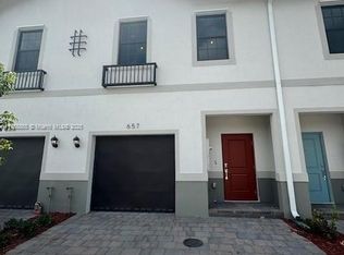 657 NW 6th Ter, Florida City, FL 33034