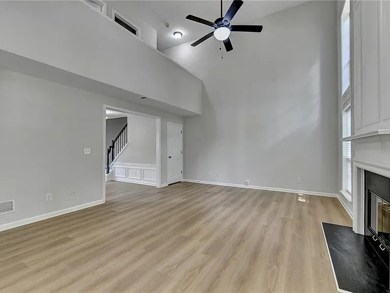 340 Waddington Trl — Photo 15