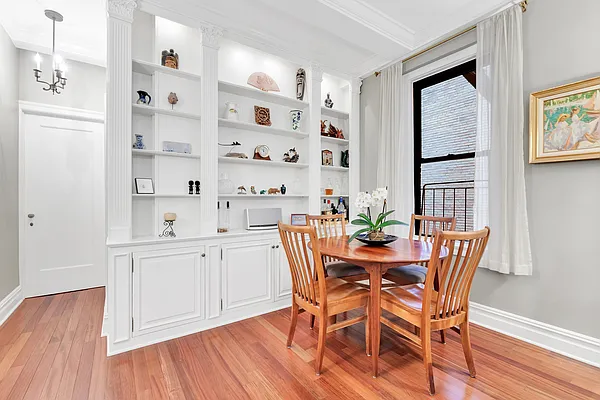 Sold by Douglas Elliman | media 12